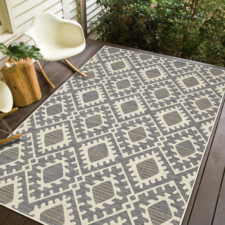 Wrought Studio Hailie Geometric Grey Outdoor Area Rug & Reviews Wayfair Canada